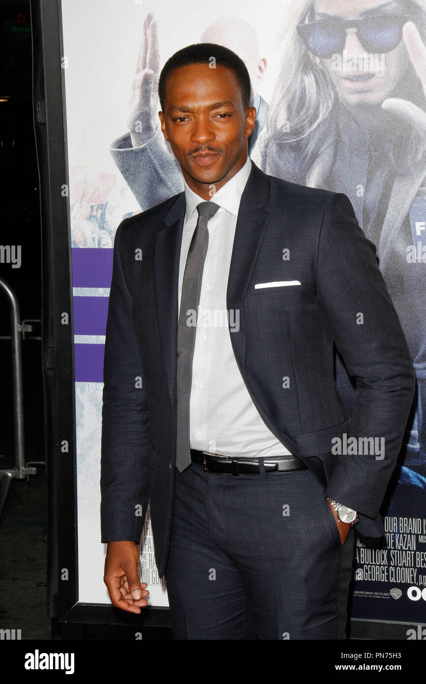Anthony Mackie alla premiere di Warner Bros Foto" "Il nostro marchio è la crisi" tenutasi presso la leva TCL Teatro Cinese a Hollywood, CA, 26 ottobre 2015. Foto di Joe Martinez / PictureLux Foto Stock