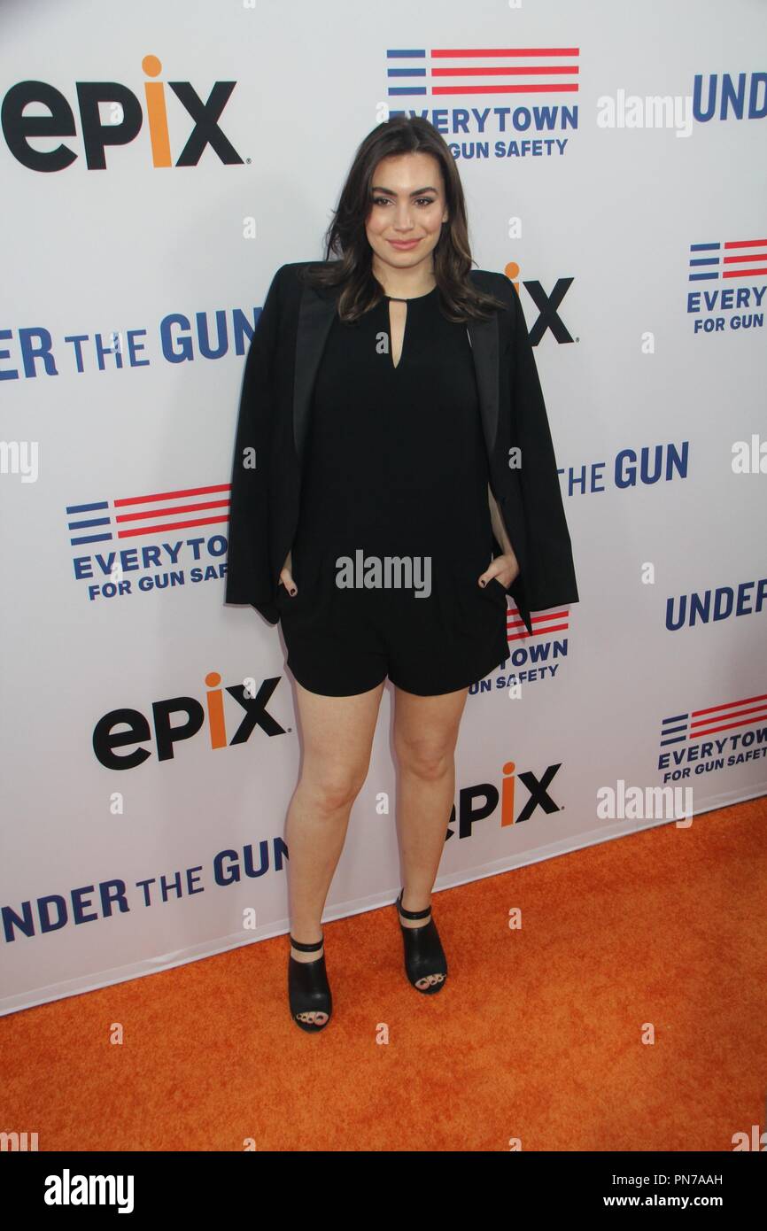 Sophie Simmons 05/03/2016 Los Angeles red carpet premiere evento per EPIX 'sotto la pistola" tenutasi presso il Samuel Goldwyn Theater di Beverly Hills, CA Foto di Izumi Hasegawa / HNW / PictureLux Foto Stock
