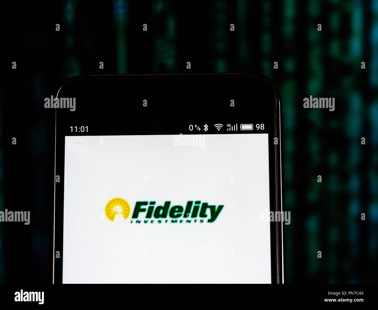 Fidelity Investments servizi finanziari companylogo vede visualizzato sul telefono intelligente. Fidelity Investments Inc., a cui viene comunemente fatto riferimento come fedeltà, è una multinazionale di servizi finanziari Corporation con sede a Boston, Massachusetts. È la quarta più grande asset manager con $2.4 trilioni di asset in gestione a partire dal mese di dicembre 2017 Foto Stock