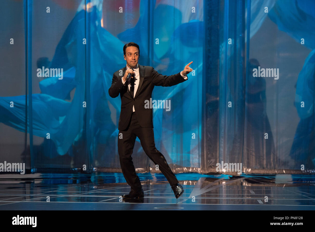 Lin-Manuel Miranda sul palco durante il live ABC di teletrasmissione dell'ottantanovesimo Oscar® al Dolby® Theatre di Hollywood, CA domenica, 26 febbraio 2017. Riferimento al file # 33242 307THA per solo uso editoriale - Tutti i diritti riservati Foto Stock