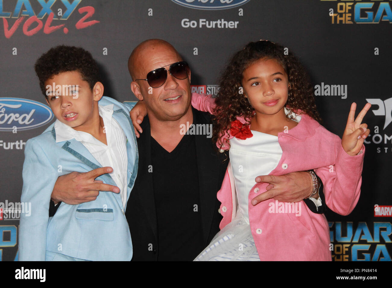 Vincent Sinclair, Vin Diesel, Hania Riley Sinclair 19/04/2017 La prima mondiale di "guardiani della galassia Vol.2" tenutasi presso il Teatro Dolby in Hollywood, CA Foto di Izumi Hasegawa / HNW / Picturelux Foto Stock