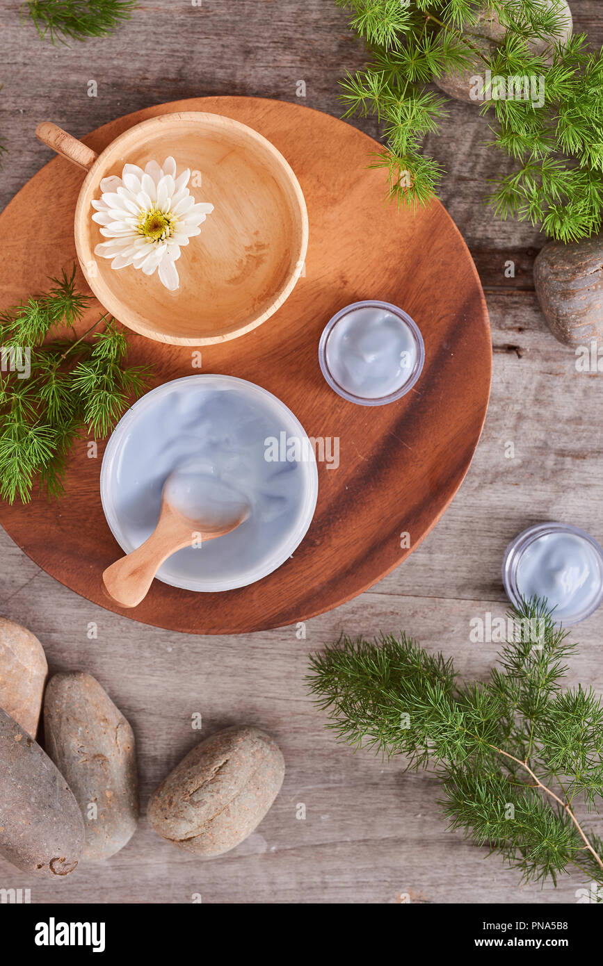 Composizione con argilla cosmetici fatti in casa maschere facciali. Foto Stock