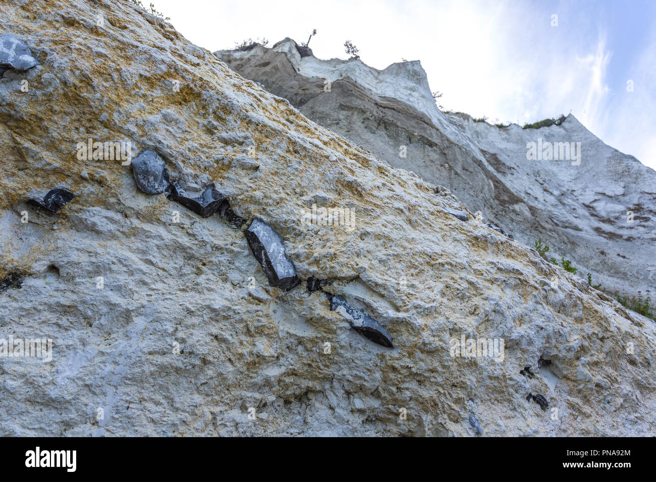 Strati di Selce nelle bianche scogliere di Møn Foto Stock