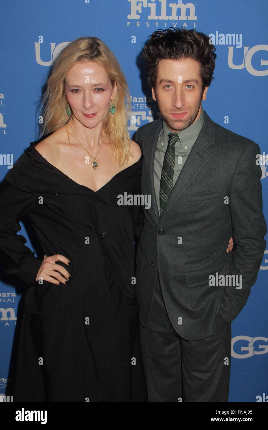 Jocelyn Towne, Simon Helberg 2/4/2017 virtuosi premio in occasione della trentaduesima Santa Barbara International Film Festival tenutosi presso il Teatro di Arlington a Santa Barbara, CA Foto di Julian Blythe / HNW / PictureLux Foto Stock