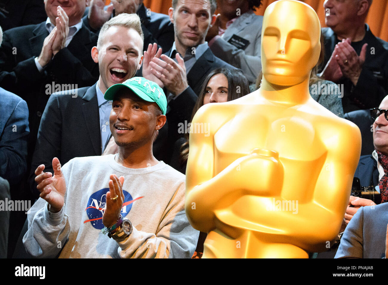 Pharrell Williams presso l'Oscar® Nominees Pranzo a Beverly Hills lunedì 6 febbraio 2017. Il 89 Oscar® sarà l'aria di Domenica, 26 febbraio live sul ABC. Riferimento al file # 33227 021THA per solo uso editoriale - Tutti i diritti riservati Foto Stock