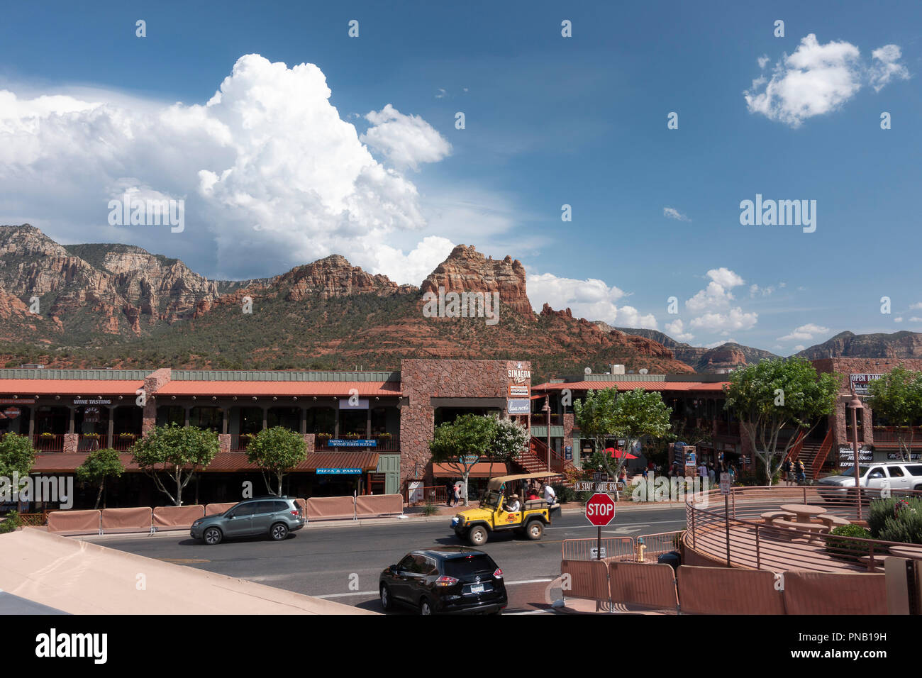 Nel centro di Sedona in Arizona Main Street Foto Stock