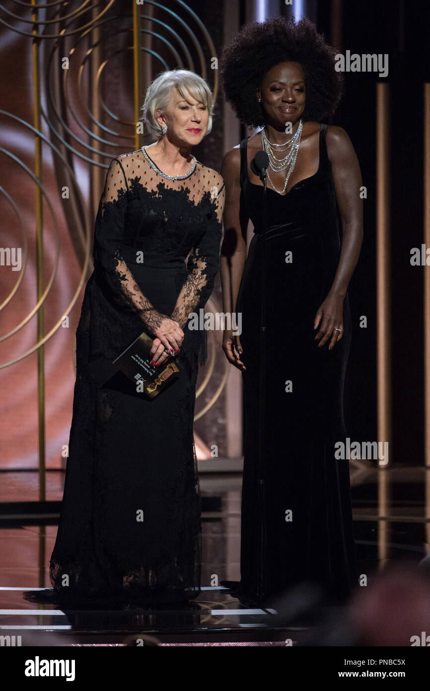 Helen Mirren e Viola Davis sul palco del settantacinquesimo Annuale di Golden Globe Awards presso il Beverly Hilton di Beverly Hills, CA domenica 7 gennaio 2018. Riferimento al file # 33508 493CCR per solo uso editoriale - Tutti i diritti riservati Foto Stock