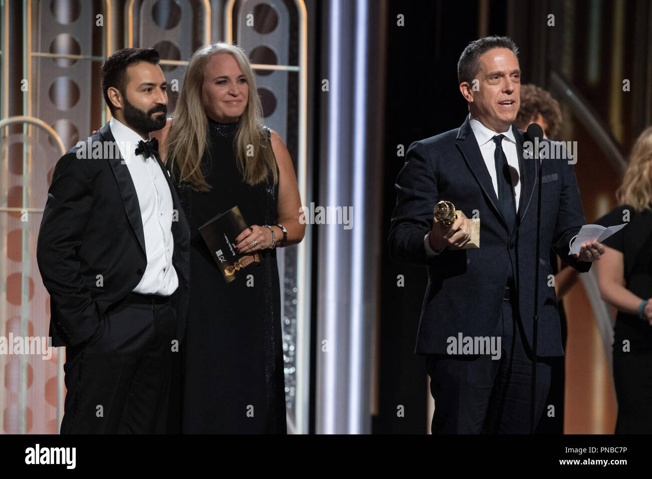 Accettando il Golden Globe per il miglior lungometraggio animato per "Coco' è Lee Unkrich al settantacinquesimo Annuale di Golden Globe Awards presso il Beverly Hilton di Beverly Hills, CA domenica 7 gennaio 2018. Riferimento al file # 33508 530CCR per solo uso editoriale - Tutti i diritti riservati Foto Stock