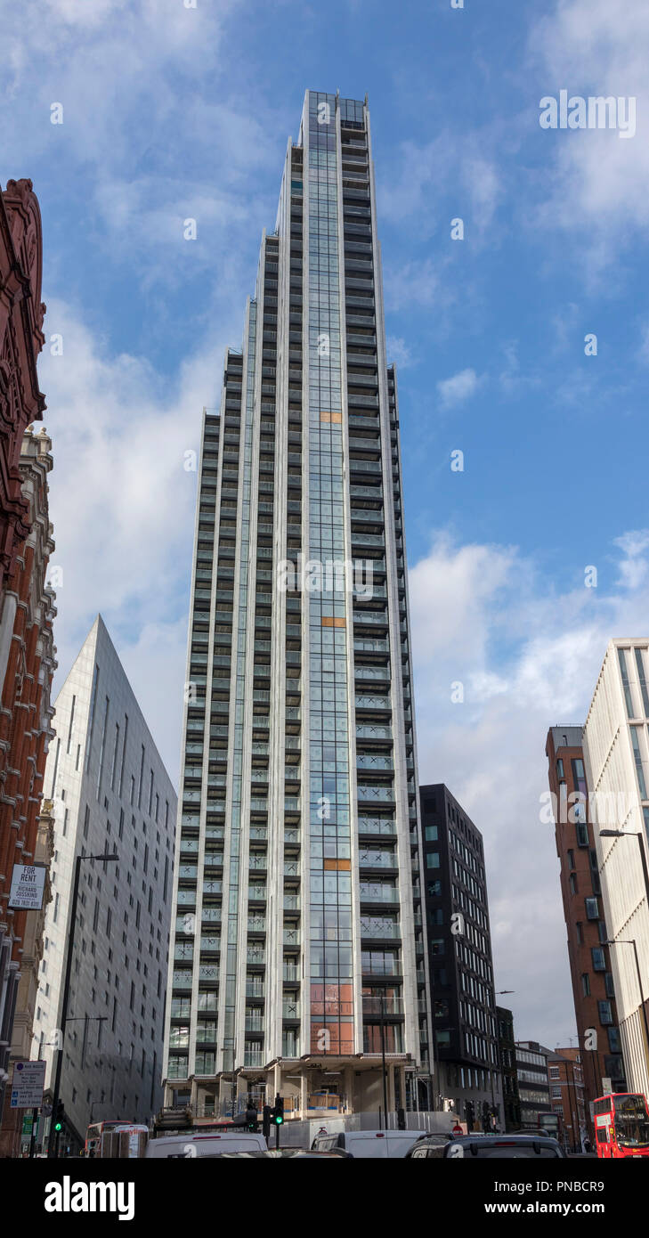 L'Atlas edificio, a 40 piani torre residenziale e a 11 piani di costruzione di ufficio da rendere architetti, aperto 2018, Tech City di Londra, Inghilterra, Regno Unito Foto Stock