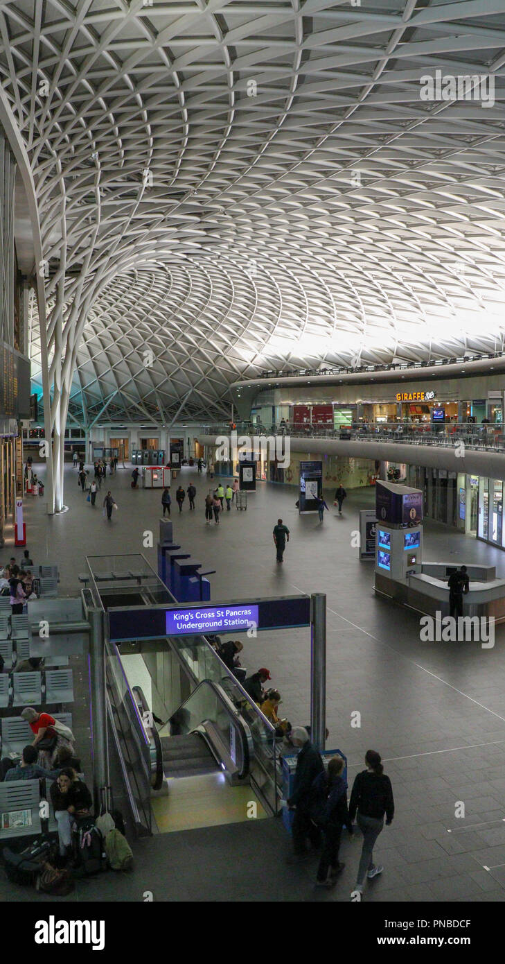 Kings Cross stazione ferroviaria, London, England, Regno Unito Foto Stock