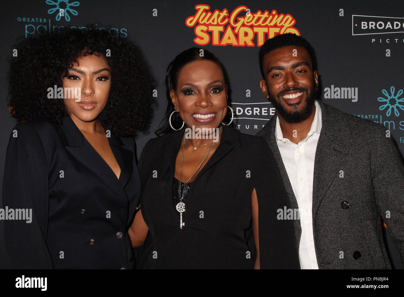 Ivy-Victoria Maurice, Sheryl Lee Ralph, Etienne Maurice 12/07/2017 Los Angeles Premiere di "Just Getting Started" tenutasi presso la ArcLight Hollywood in Los Angeles, CA Foto di Izumi Hasegawa / HNW / PictureLux Foto Stock