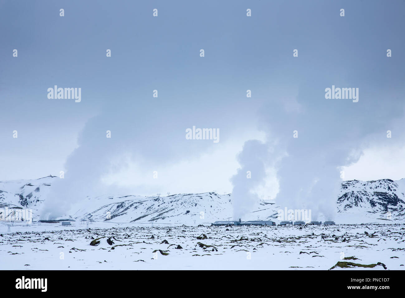 Il vapore in aumento a potenza Orka Natturunn, l'energia della natura, green power energia rinnovabile impianto geotermico, Reykjavik, Islanda sud Foto Stock
