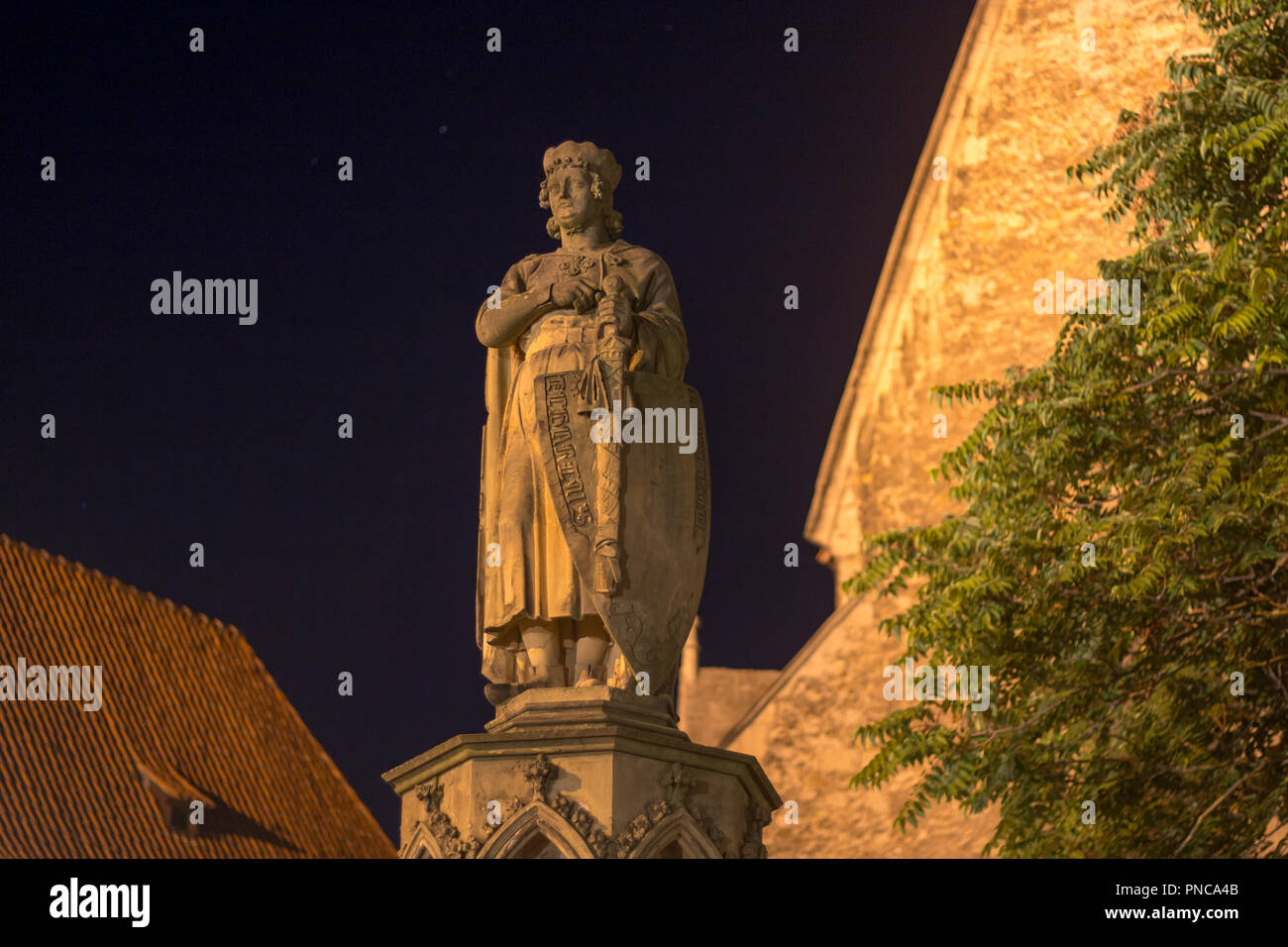 Naumburg, Germania - 14 Settembre 2018: vista del Ekkehard fontana nella parte anteriore di Naumburg Cattedrale, che è stato un sito del Patrimonio mondiale dal 2018, Foto Stock