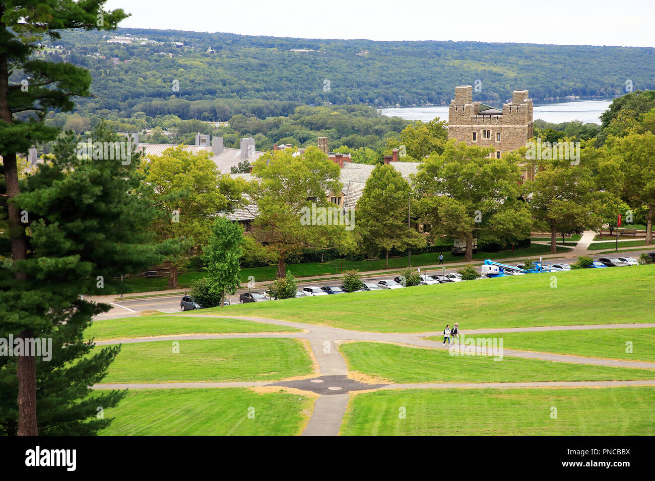 La vista della Cornell University campus con Cayuga Lake in background. Ithaca. New York.USA Foto Stock
