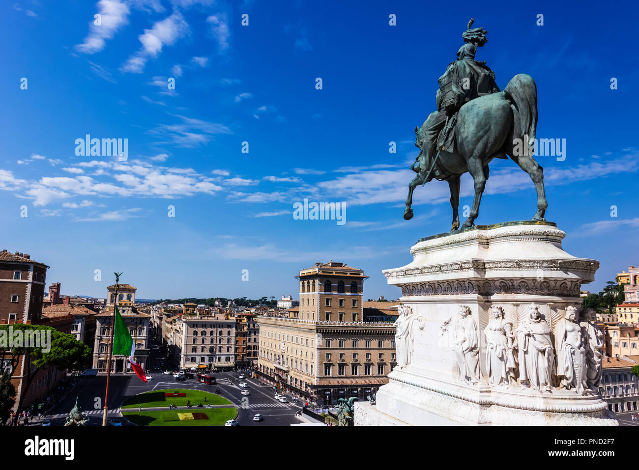 Statua di Vittorio Emanuele II e vista su Piazza Venezia a Roma Foto Stock