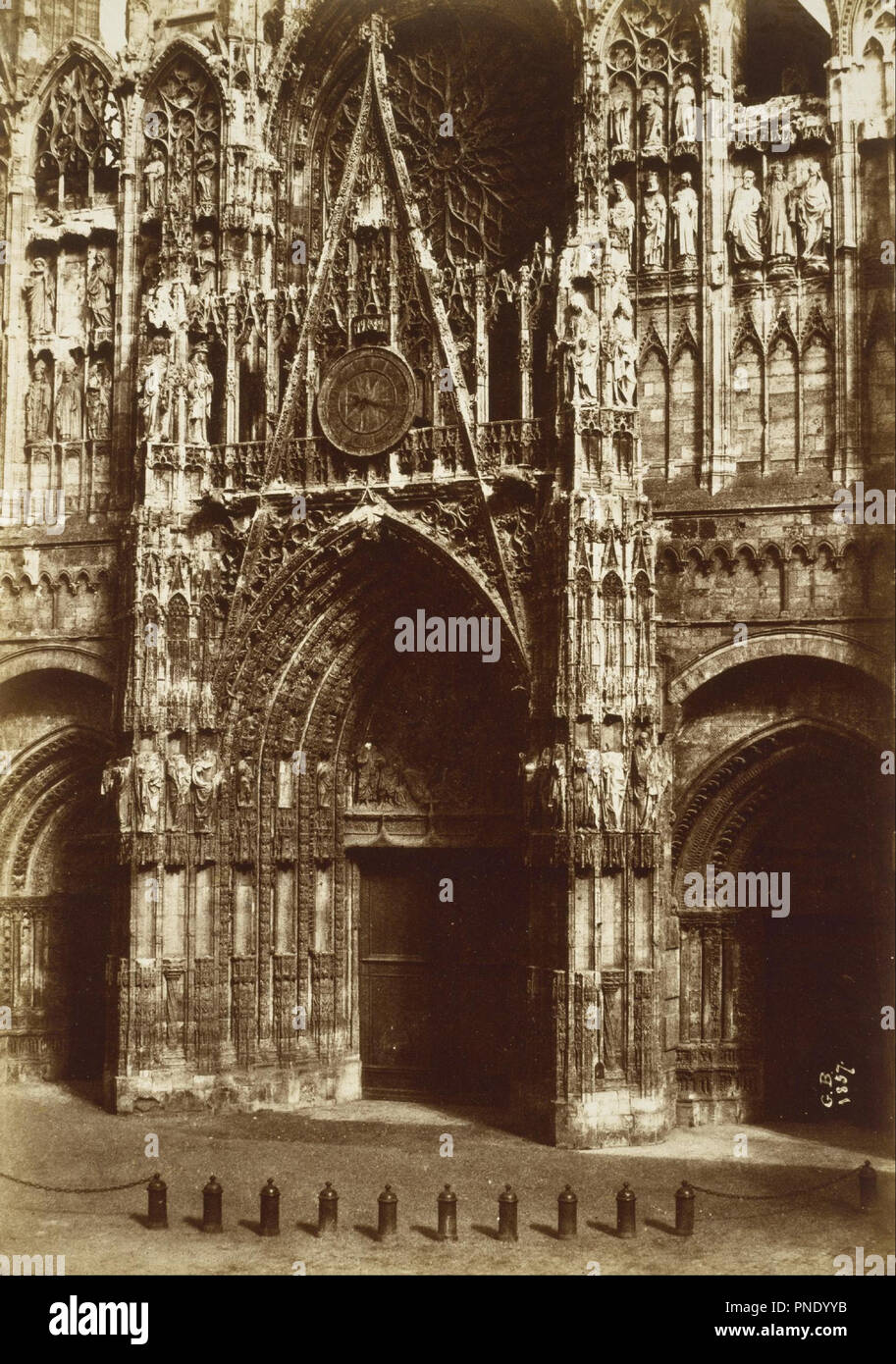 Cattedrale di Reims. Data/Periodo: 1857. Albume stampa. Larghezza: 27 cm. Altezza: 38,4 cm (foglio). Autore: Gustave de Beaucorps. Foto Stock