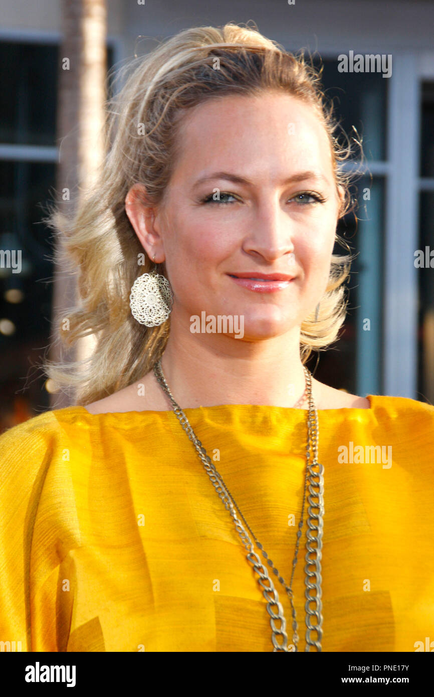 Zoe Bell presso il Los Angeles Premiere di ingloriosa BASTERDS tenutosi presso il Grauman's Chinese Theatre a Hollywood, CA il lunedì, 10 agosto 2009. Foto di PRPP / PictureLux Riferimento File # Zoe Bell 01 81009PRPP per solo uso editoriale - Tutti i diritti riservati Foto Stock