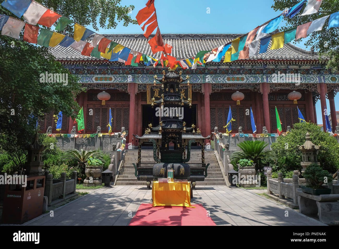 JINGZHOU, Cina - 6 Giu 2018: Guan Yu statua. Guan Yu Tempio. Il viaggio nella città di Jingzhou. Questo tempio famoso per coloro che amano i tre regni serie. Especial Foto Stock