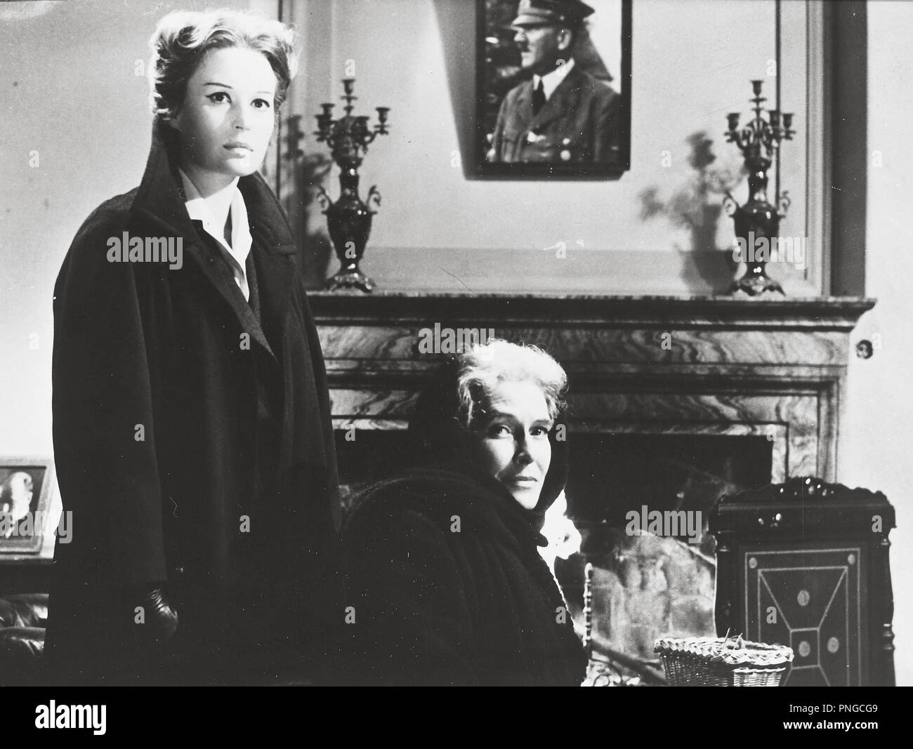 Il processo di Verona Anno: 1963 - Francia Italia Direttore: Carlo Lizzani  Silvana Mangano Foto stock - Alamy