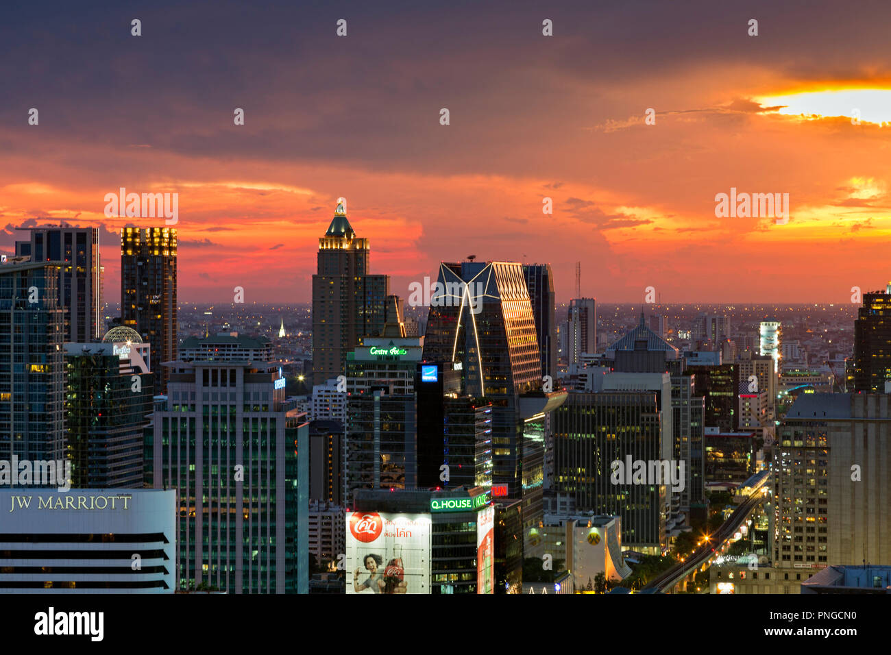 Bangkok skyline al tramonto, Thailandia Foto Stock