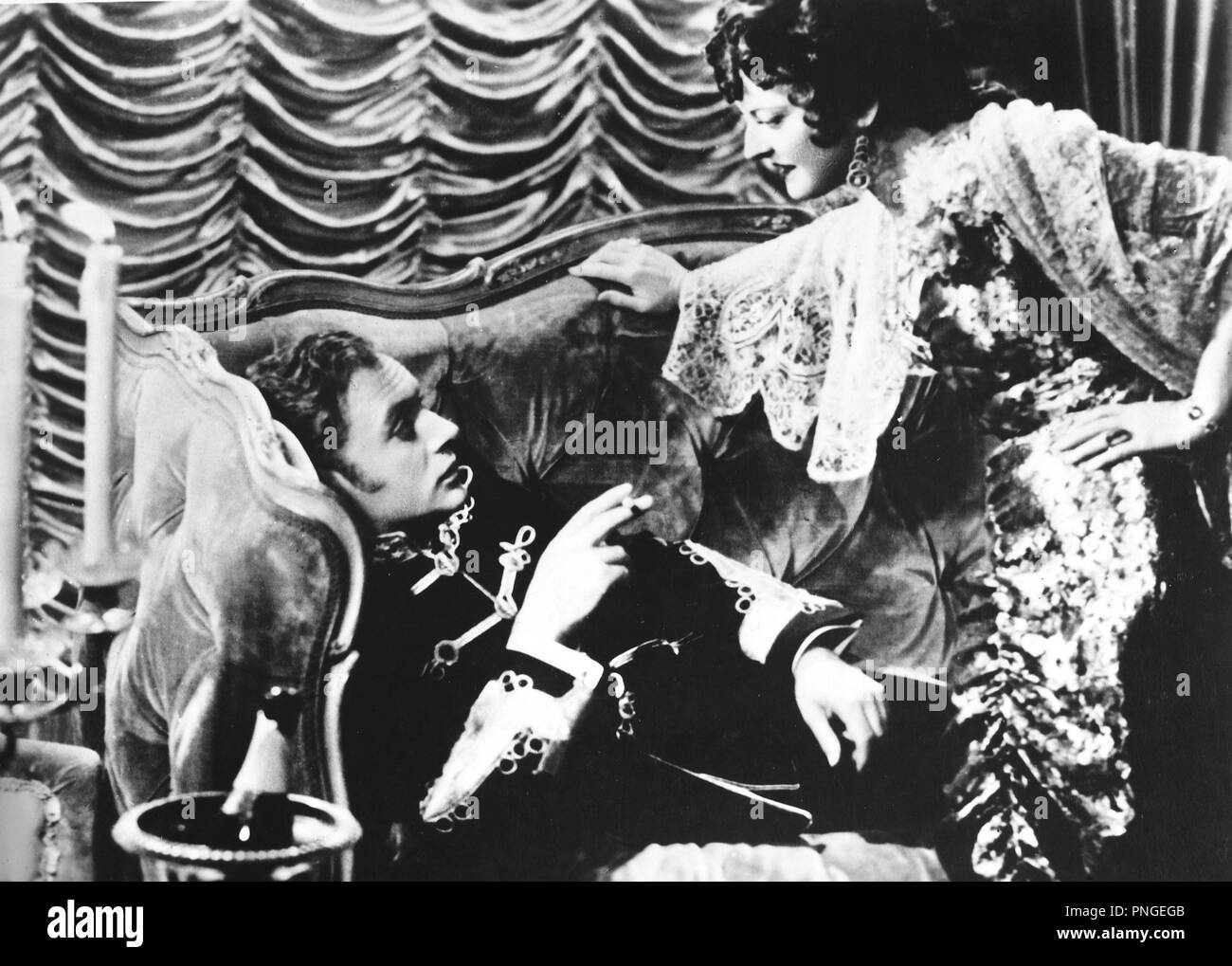 Pellicola originale titolo: Mayerling. Titolo inglese: Mayerling. Anno: 1936. Direttore: Anatole Litvak. Stelle: Charles Boyer. Foto Stock