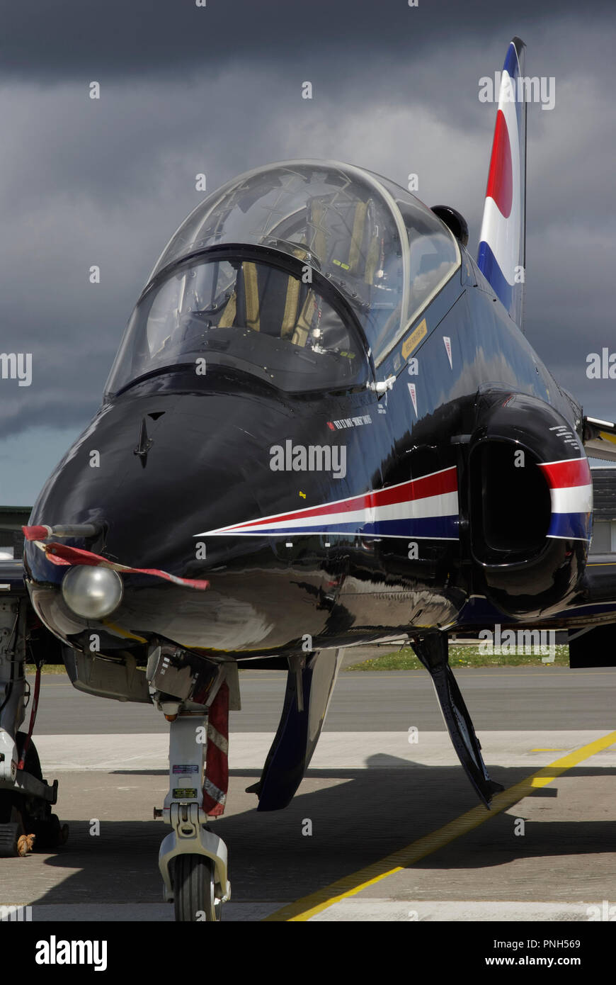 BAE Hawk T1 XX325, presso la RAF Valley, Anglesey, Foto Stock
