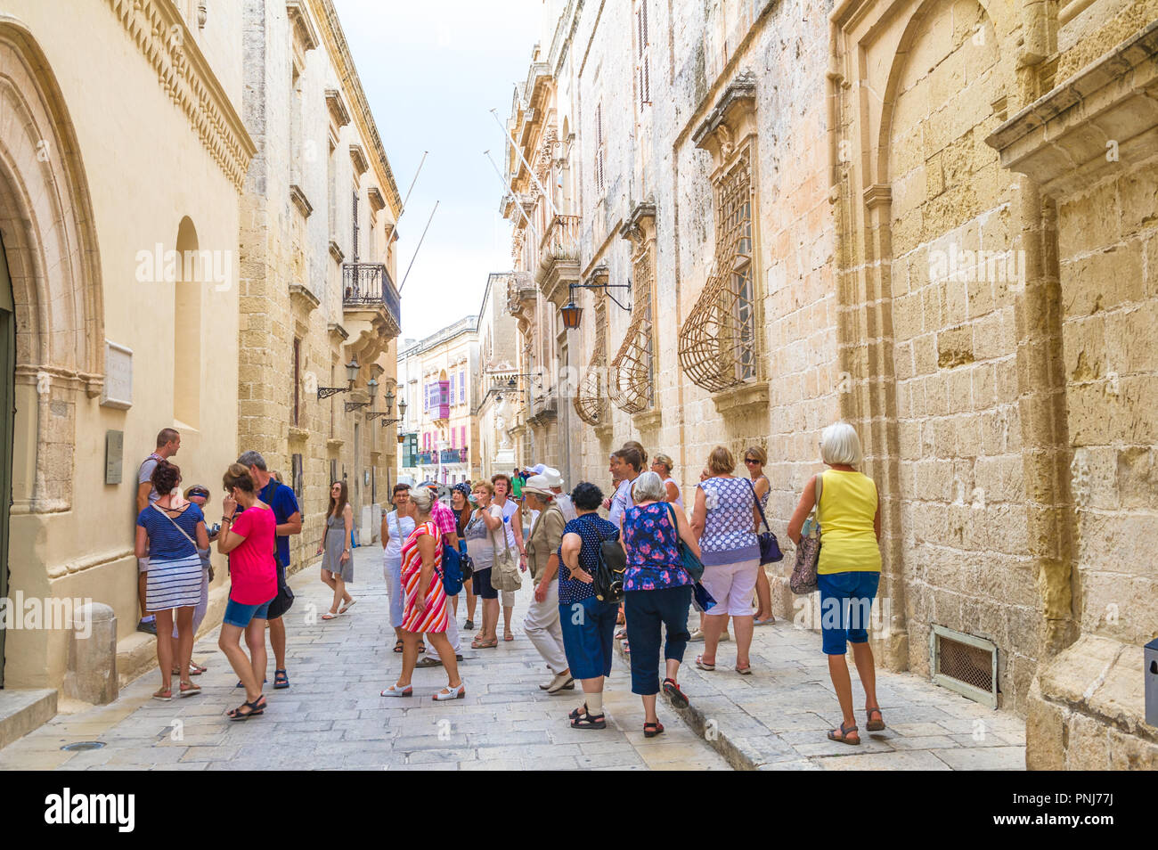 Le strette strade di Mdina, la vecchia capitale di Malta. Foto Stock