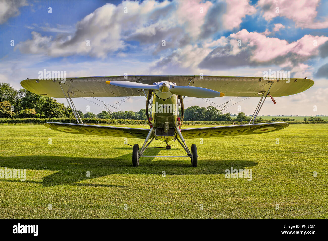 Hawker Demon I KB203/G-BTVE twin-sede caccia biplano fu costruito da Boulton Paul Aircraft Ltd nel 1937 ed è ora gestito da Demon Visualizza. Foto Stock