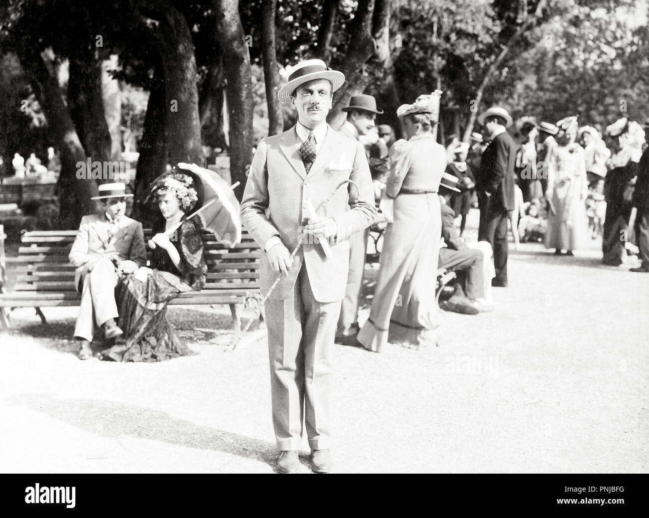 Pellicola originale titolo: L' amor mio NON MUORE. Titolo inglese: l' amor mio NON MUORE. Anno: 1938. Direttore: GIUSEPPE amato. Stelle: Eduardo De Filippo. Foto Stock