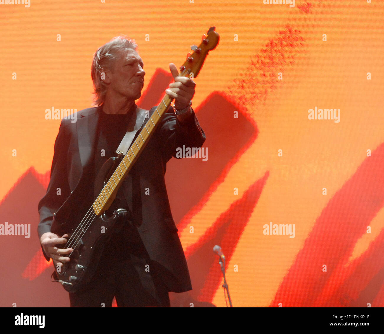 Pink Floyd co-fondatore Roger Waters compie durante il lato oscuro della Luna Tour presso la Philips Arena di Atlanta, Georgia il 22 maggio 2007 Credit: Chris McKay/MediaPunch Foto Stock