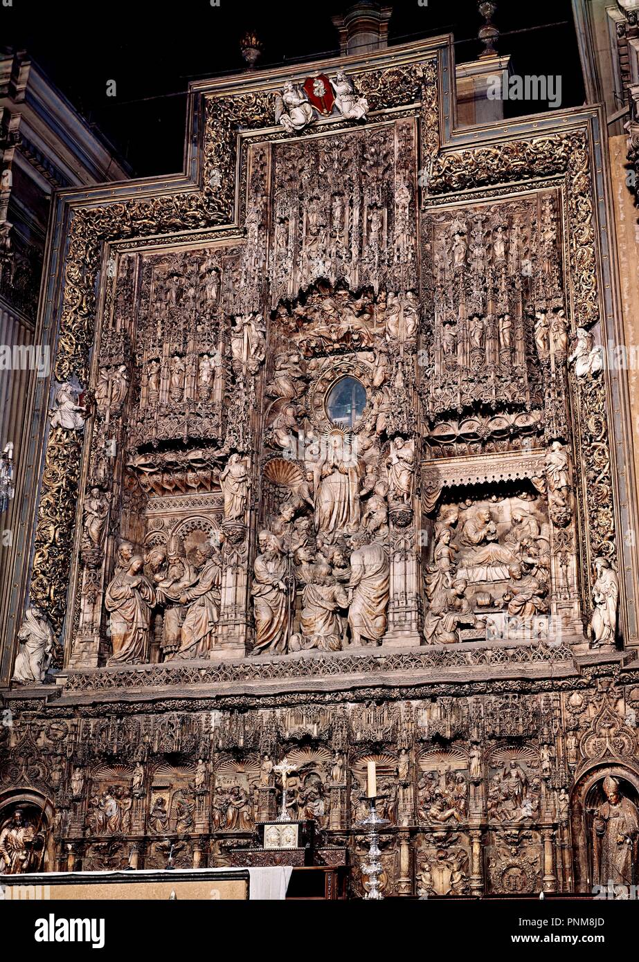 RETABLO MAYOR CON ELEMENTOS GOTICOS Y RENANCENTISTAS - 1509 - alabastro. Autore: FORMENT DAMIAN. Posizione: BASILICA DEL PILAR. Saragozza. Saragozza Zaragoza. Spagna. Foto Stock