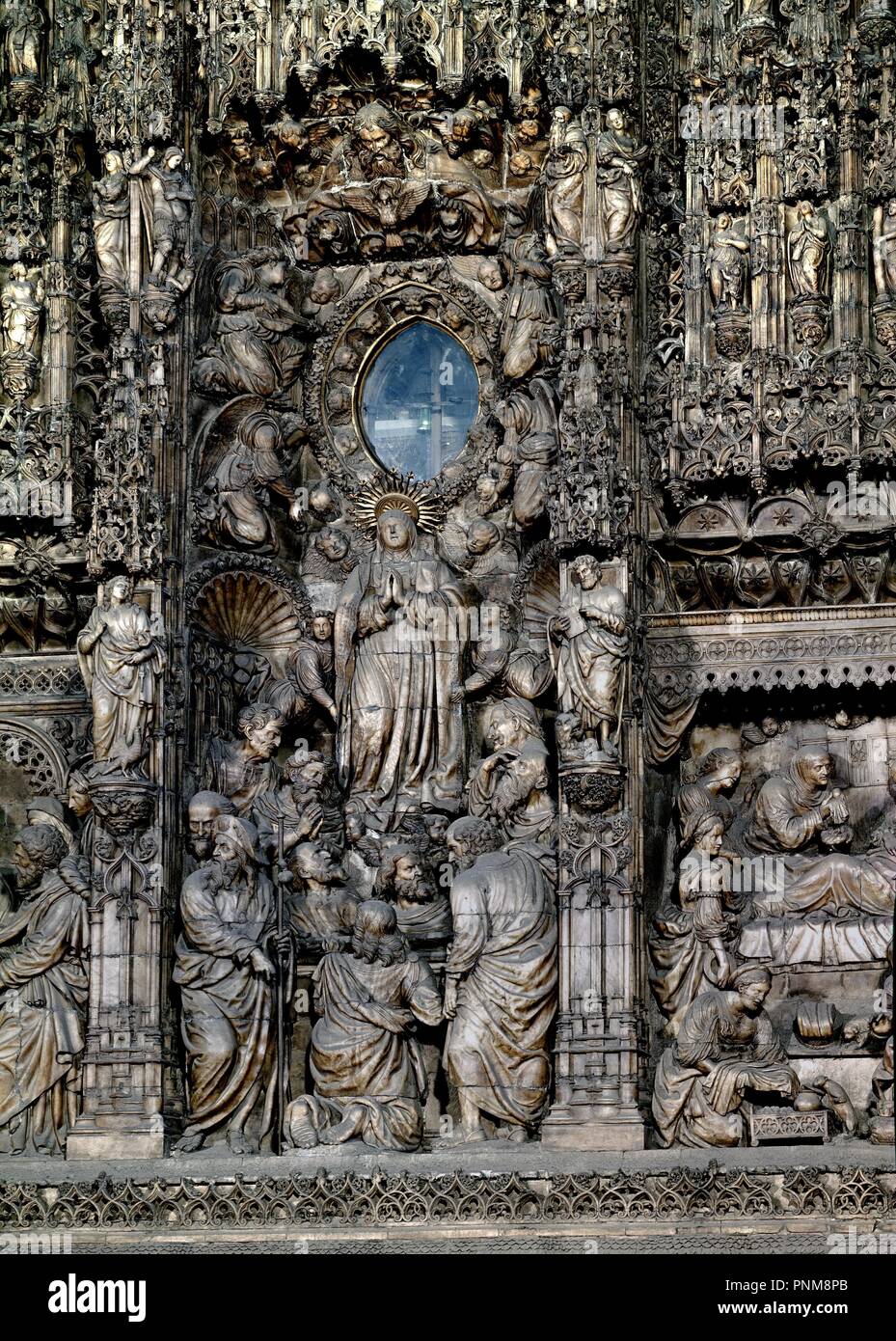 DETALLE DEL RETABLO MAYOR CON ELEMENTOS GOTICOS Y RENANCENTISTAS - 1509 - alabastro. Autore: FORMENT DAMIAN. Posizione: BASILICA DEL PILAR. Saragozza. Saragozza Zaragoza. Spagna. Foto Stock