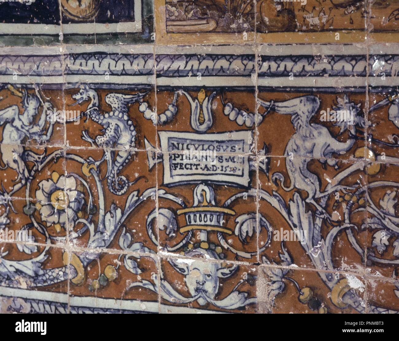 DETALLE DEL RETABLO MAYOR DE AZULEJOS REALIZADO EN 1518 - RENACIMIENTO ESPAÑOL. Autore: NICULOSO PISANO FRANCISCO. Posizione: Monasterio de TENTUDIA. CALERA DE LEON. Badajoz. Spagna. Foto Stock