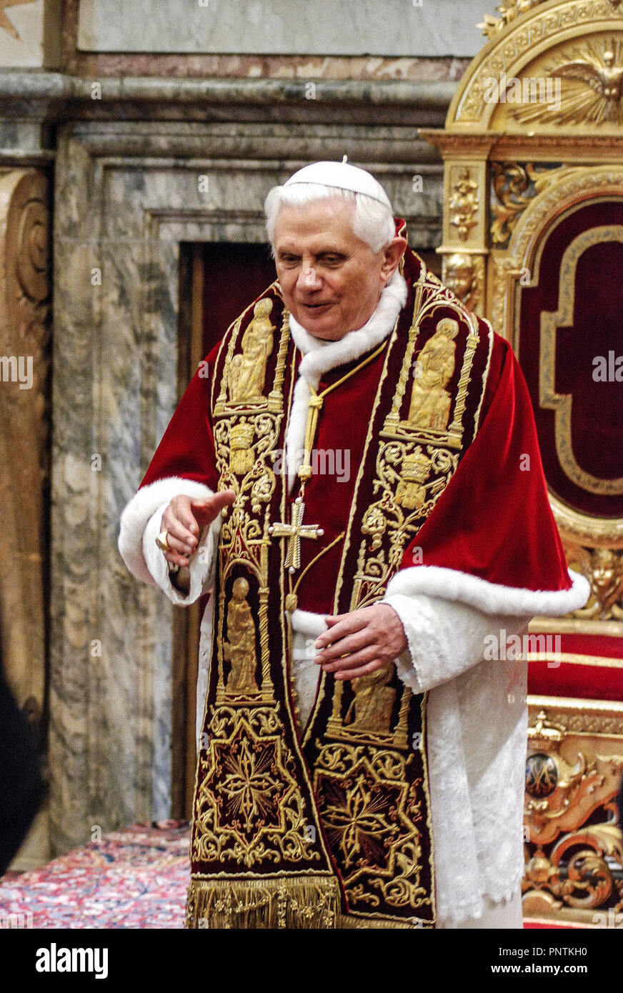 Città del Vaticano -21/12/2007 - Papa Benedetto XVI - DISCORSO DI SUA SANTITÀ BENEDETTO XVI ALLA CURIA ROMANA IN OCCASIONE DELLA PRESENTAZIONE DEGLI AUGURI NATALIZI - Sala Clementina Foto Stock