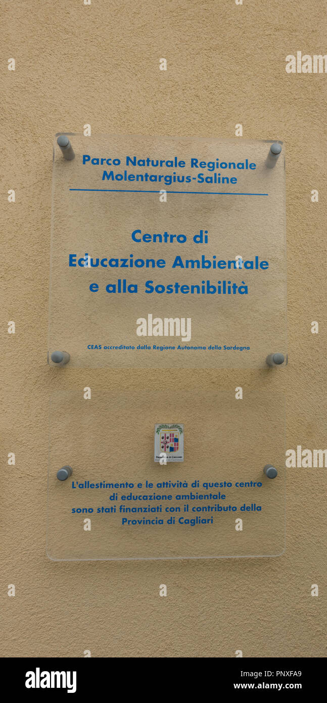 Sign on park administartion edificio. Parco Naturale Regionale Molentargius - Saline Foto Stock