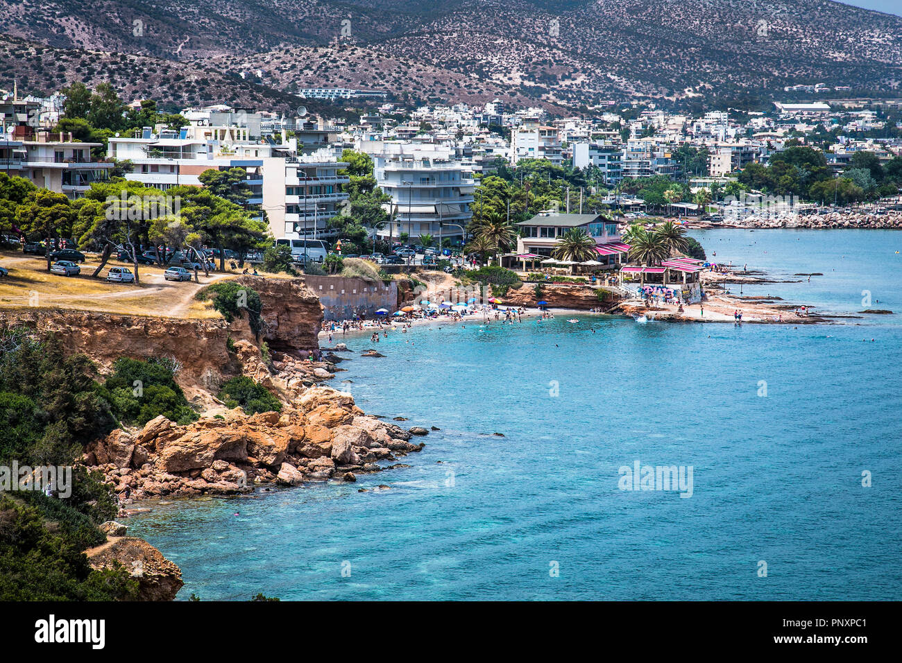 Vista panoramica sul lungomare varchiza in vari, Atene, Grecia. Foto Stock