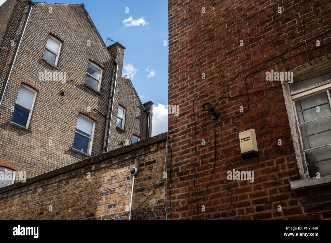 Allarme di sicurezza su un residence in London REGNO UNITO Foto Stock