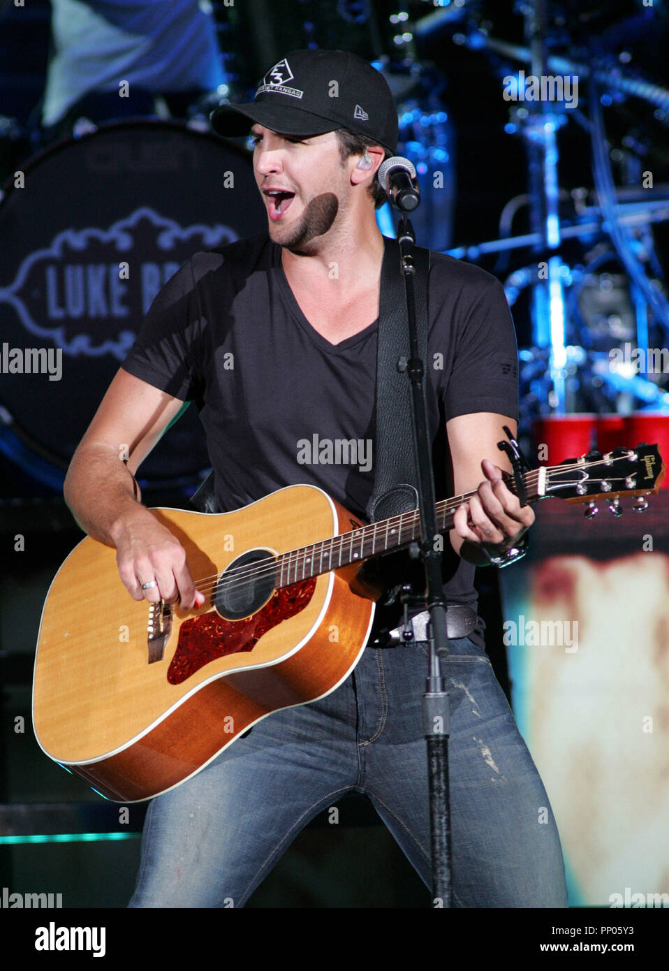 Luke Bryan esegue in concerto presso l'anfiteatro di Cruzan in West Palm Beach, Florida il 30 aprile 2011. Foto Stock
