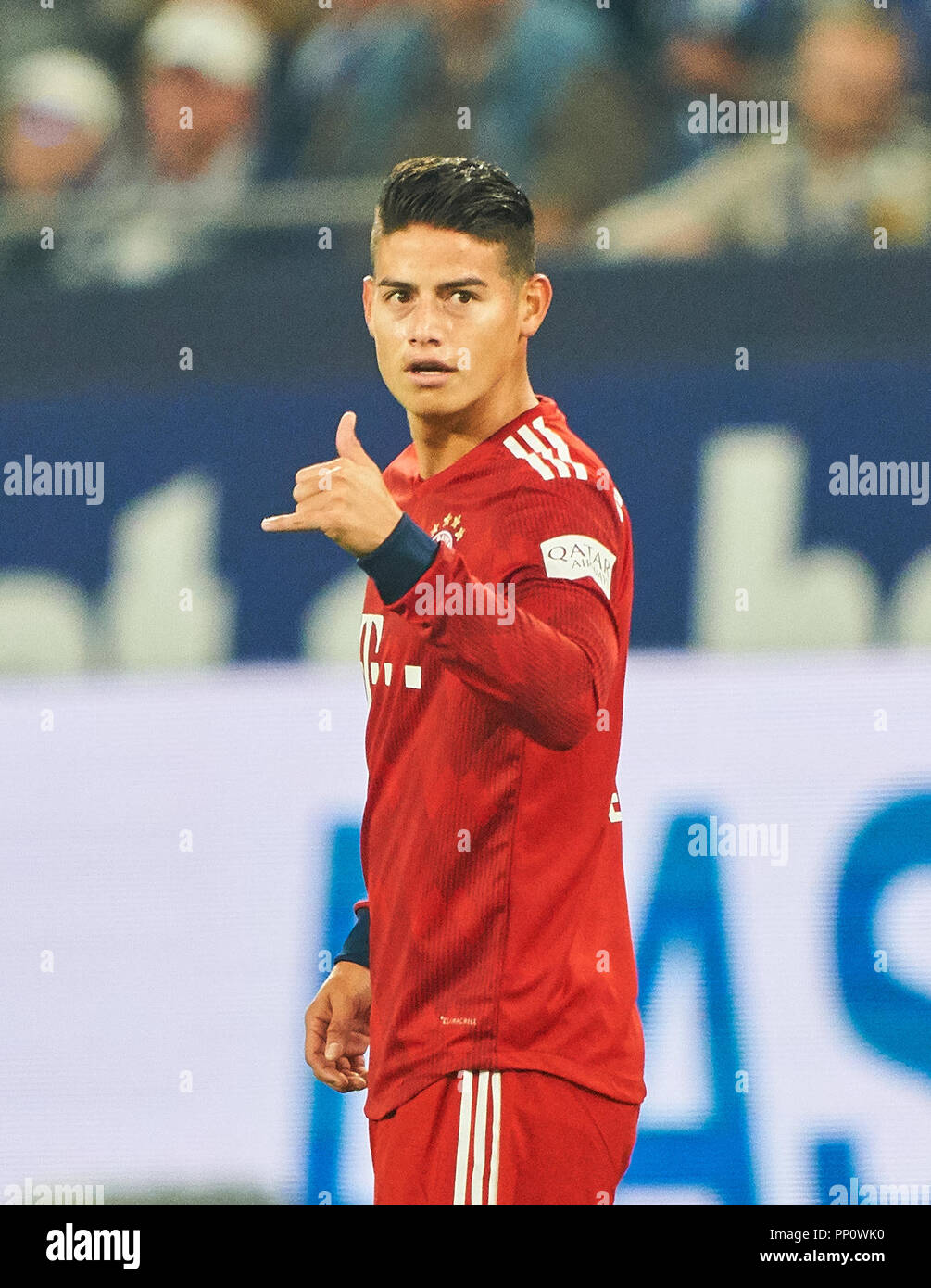 Gelsenkirchen (Germania). 22 settembre 2018. James RODRIGUEZ, FCB 11 celebra il suo obiettivo con 0-1, appendere sciolto segno FC Schalke 04 - FC Bayern Munich - DFL REGOLAMENTI VIETANO QUALSIASI USO DI FOTOGRAFIE come sequenze di immagini e/o quasi-VIDEO - 1.della Lega calcio tedesca , Gelsenkirchen, Settembre 22, 2018, STAGIONE 2018/2019, giornata 4 © Peter Schatz / Alamy Live News Foto Stock