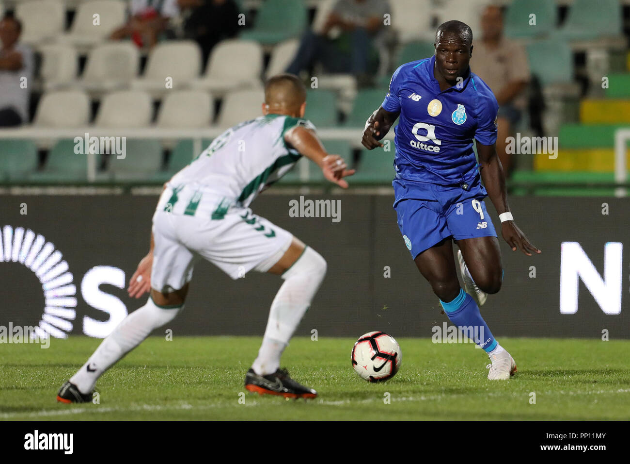 Setubal, Portogallo. Il 22 settembre, 2018. Vincent Aboubakar di FC Porto in azione durante il campionato NN. 2018/19 partita di calcio tra V. Setubal vs FC Porto. Credito: David Martins SOPA/images/ZUMA filo/Alamy Live News Foto Stock