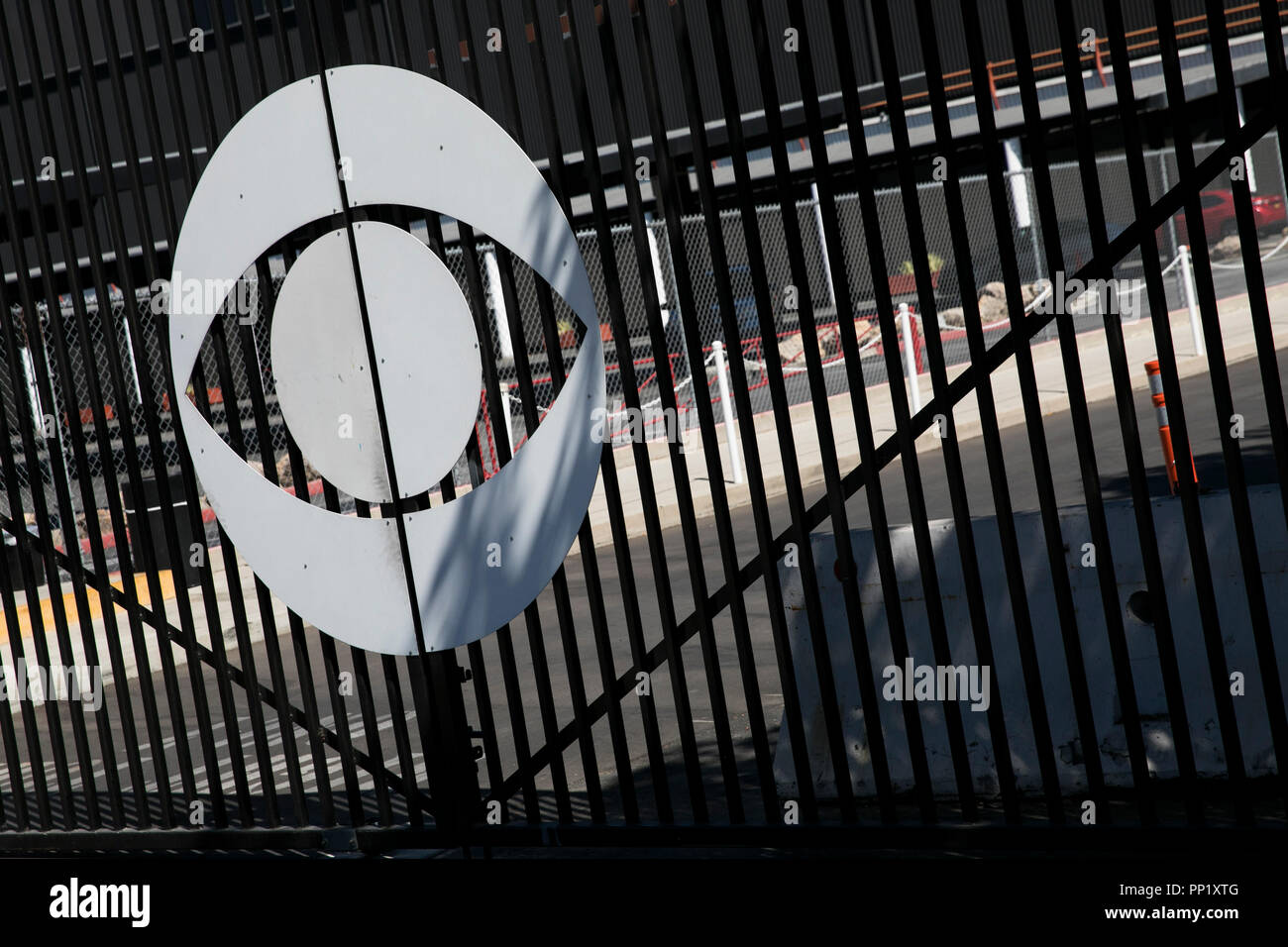 Un logo segno al di fuori della televisione di CBS nella città di Los Angeles, la California il 15 settembre 2018. Foto Stock
