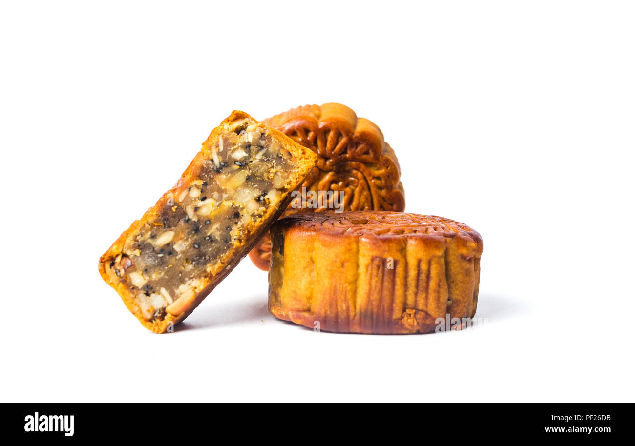 Mooncakes cinese per il festival di metà autunno isolato su bianco Foto Stock