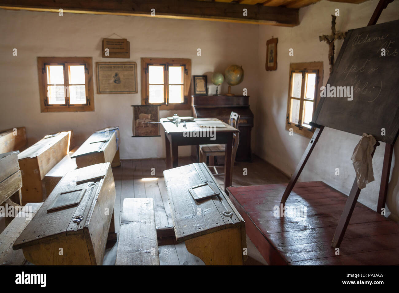 PRIBYLINA, Slovacchia - Agosto 2018: interno del tipico rustico slovacca scuola di musica folk il agosto 2018 in Pribylina Foto Stock