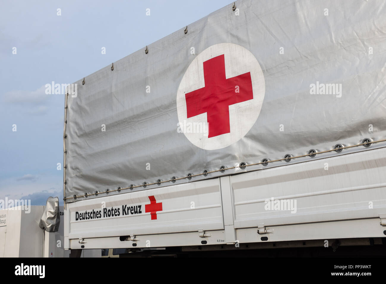 LKW Deutsches Rotes Kreuz Foto Stock