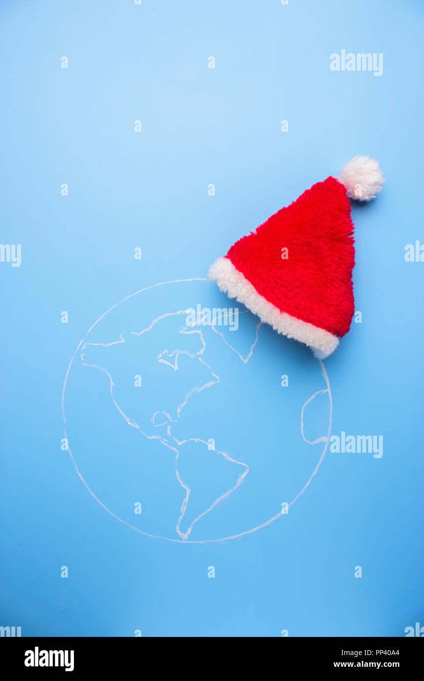 Santa clous hat sulla terra. Foto Stock