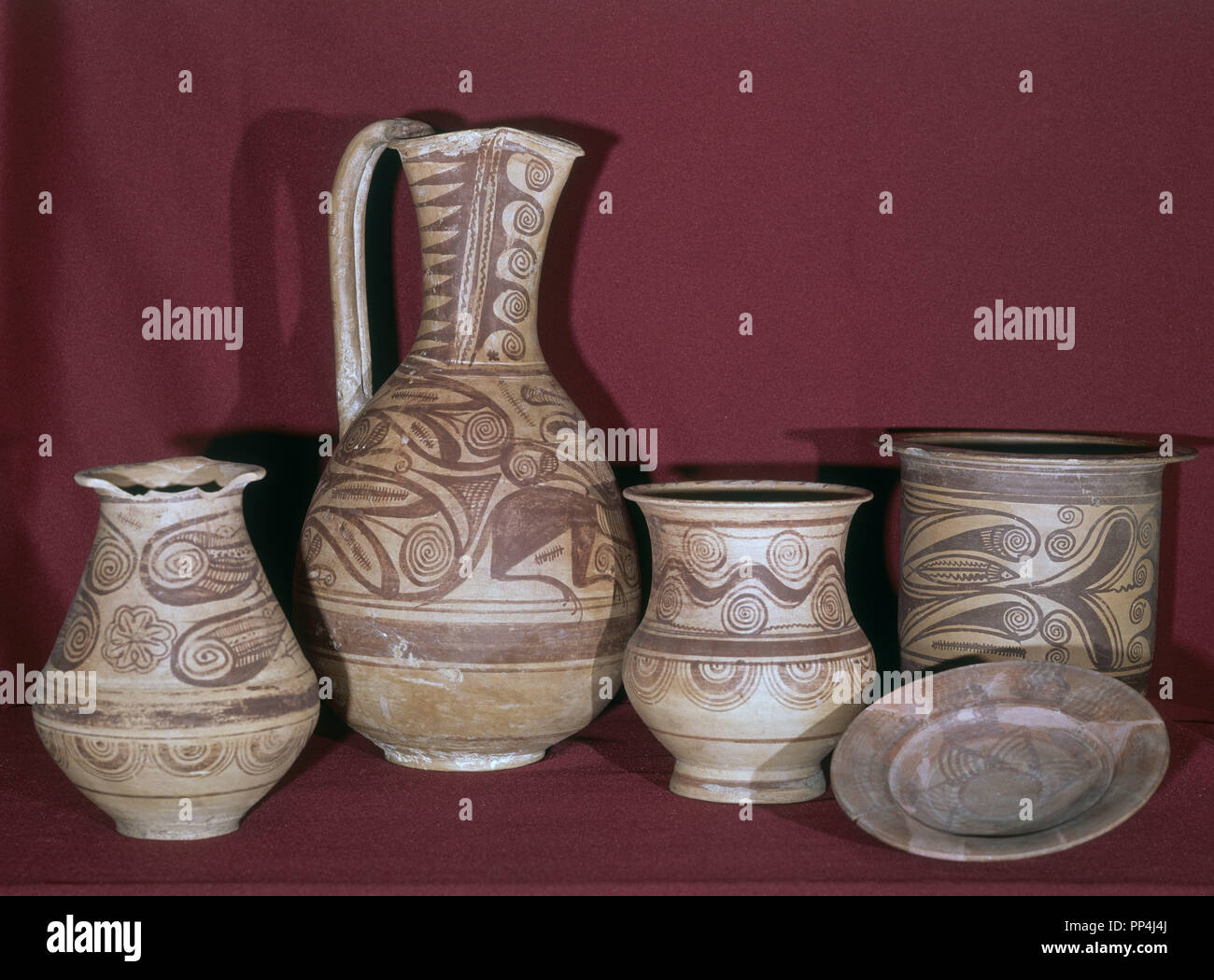 CERAMICA IBERICA - SIGLO III AC PROCEDENTE DE LA NECROPOLI DE CABECICO DEL TESORO EN VERDOLAY (MURCIA). Posizione: MUSEO ARQUEOLOGICO-COLECCION. MURCIA. Spagna. Foto Stock