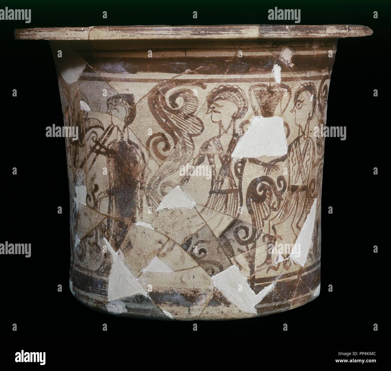 CERAMICA IBERICA - VASO DE LA DANZA - KALATHOS CON DECORACION PINTADA REPRESENTANDO UNA DANZA PROCEDENTE DE SAN MIGUEL DE LIRIA. Posizione: Museo de Prehistoria y archeologia. Spagna. Foto Stock