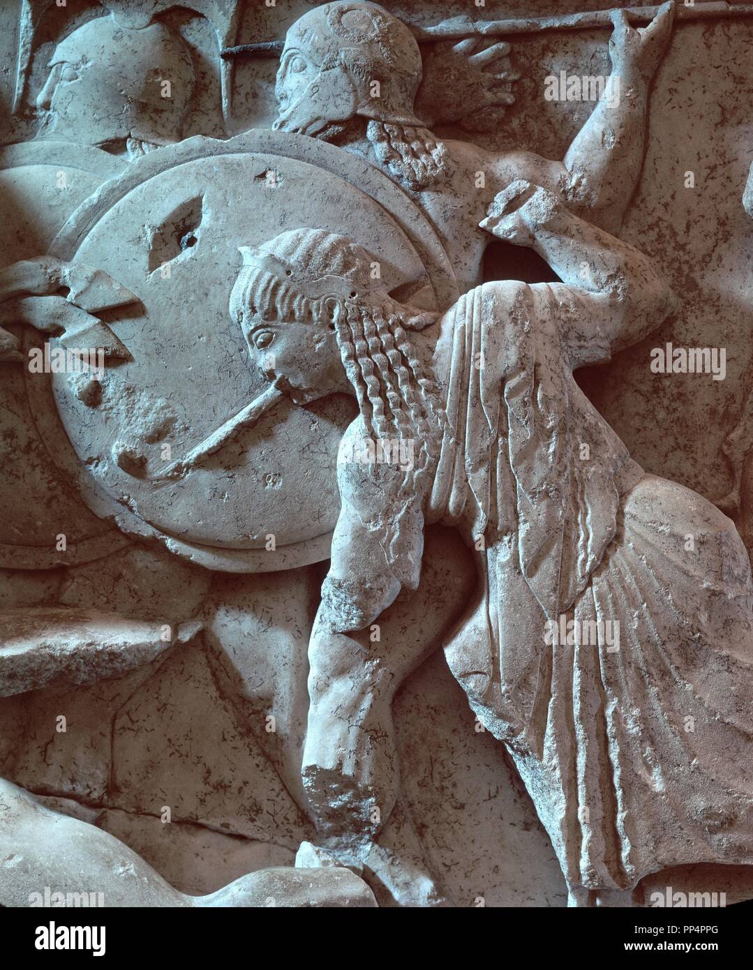 Scaricare la BATALLA DE LOS GIGANTES-DET HERA(PERTENECE AL TESORO DE LOS SIFNIOS) - 525 AC. Posizione: MUSEO. DELPHI. Foto Stock