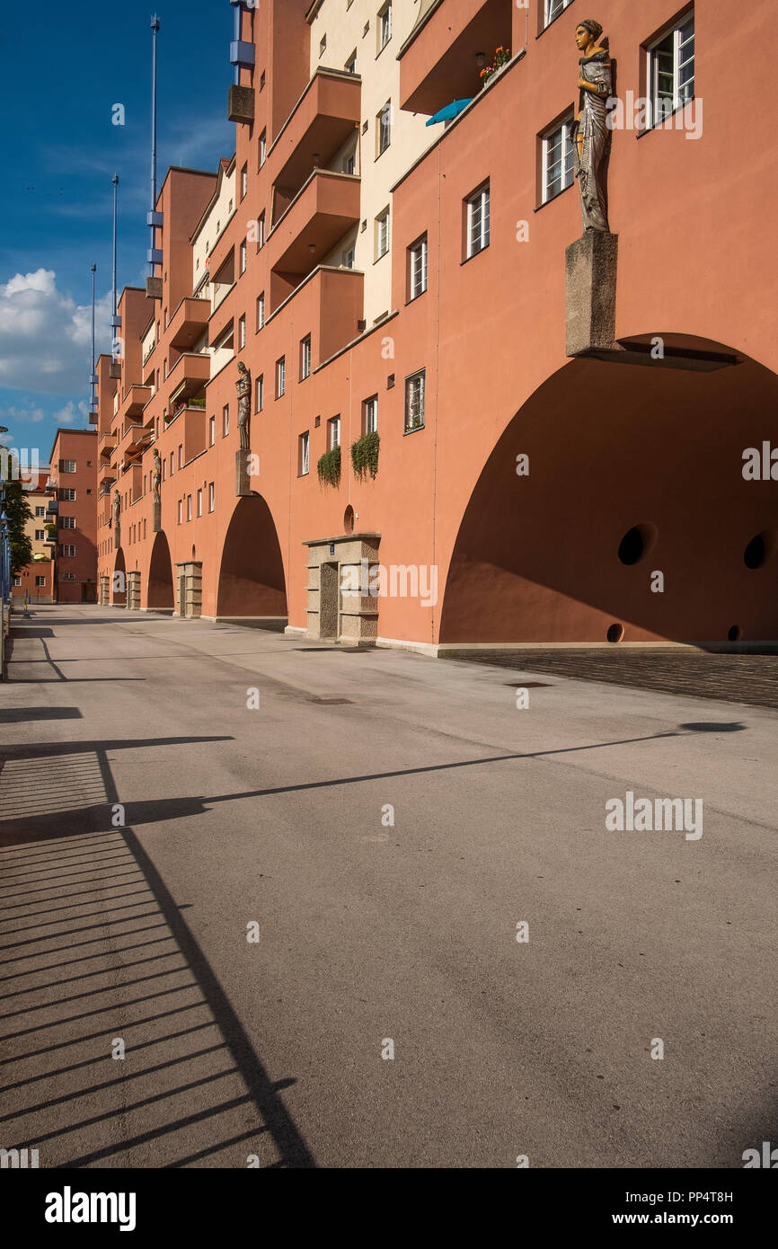 Karl-Marx-Hof (Karl Marx Court) è uno dei più noti Gemeindedebauten (complessi urbani) di Vienna, in Autria Foto Stock