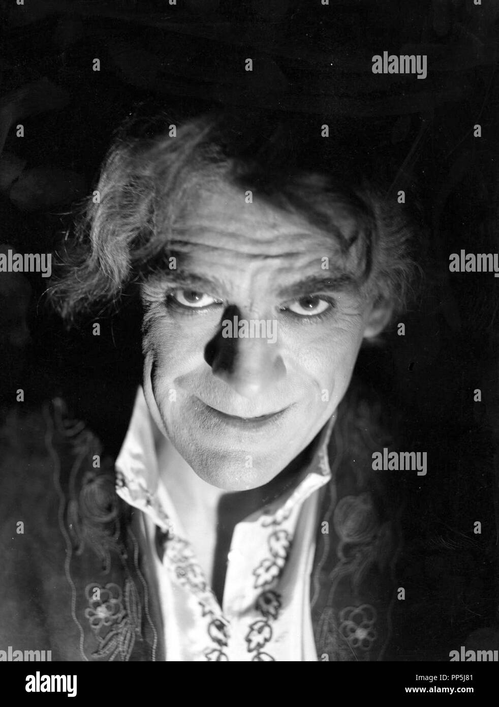 Pellicola originale titolo: il nero camera. Titolo inglese: il nero camera. Anno: 1935. Direttore: Roy William Neill. Stelle: BORIS KARLOFF. Credito: Columbia Pictures / Album Foto Stock